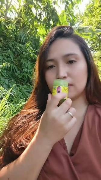 Real customer using the Thai herbal inhaler
